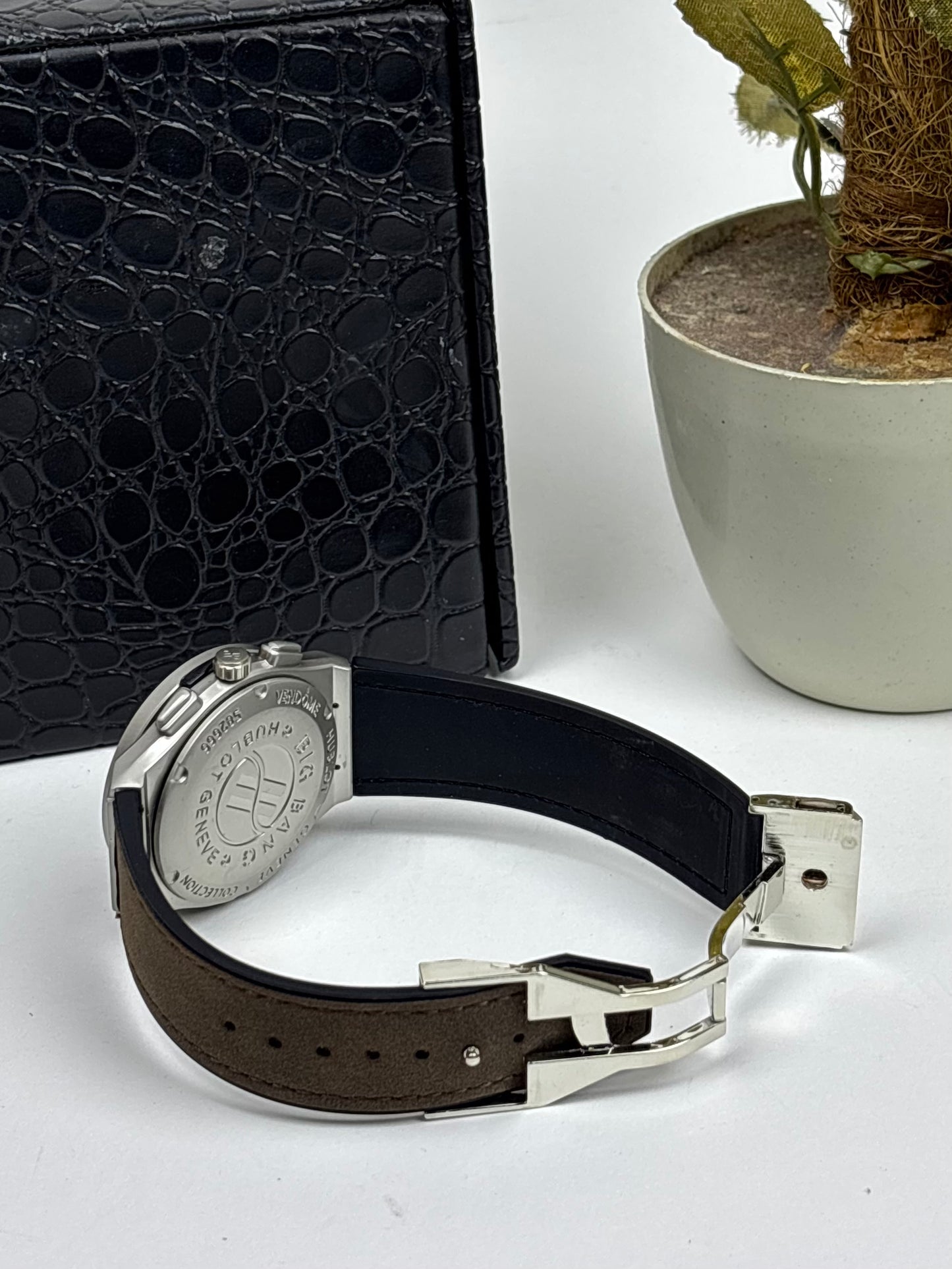 Hub Watch