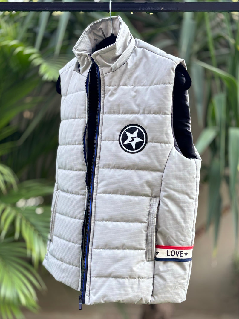 Sleeveless puffer jacket