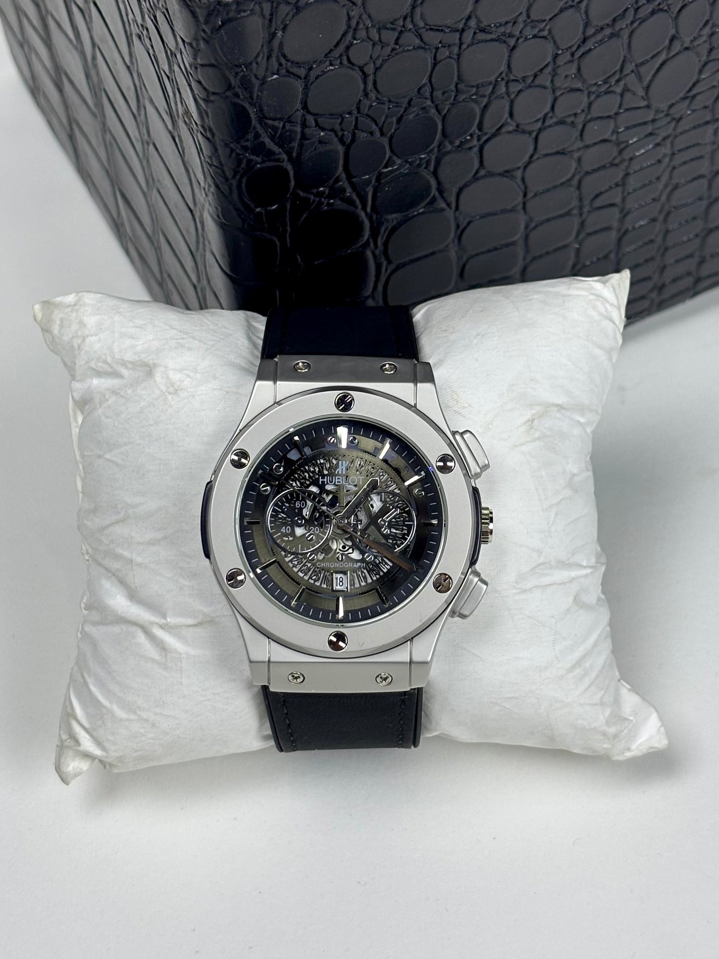 Hub Watch