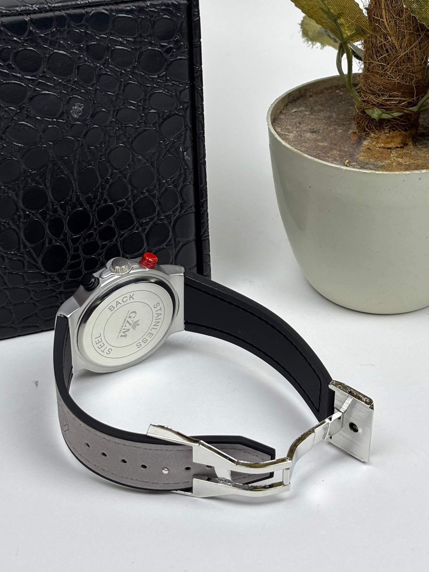 Hub Watch