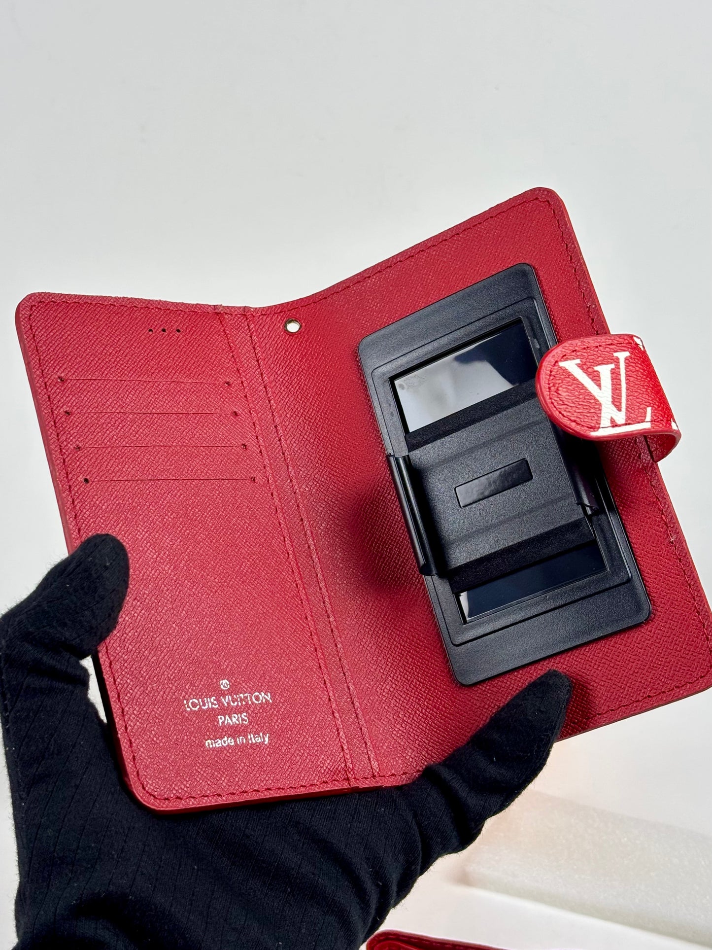Imported Mobile Pouch