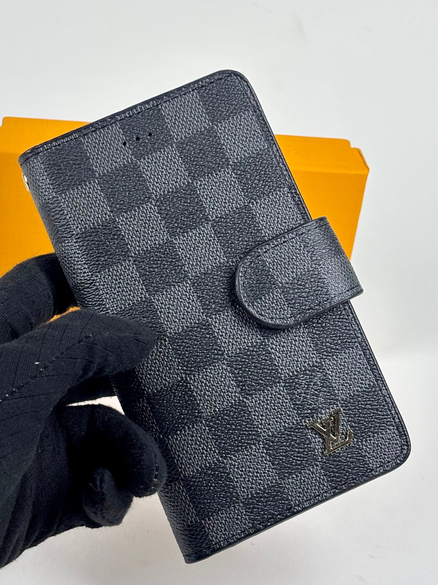 Imported Mobile Pouch